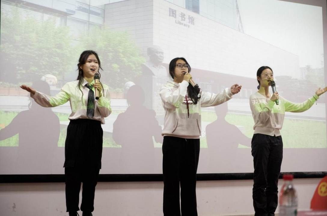 4ED0D39F95A991A25EFF913B8F9EF14B